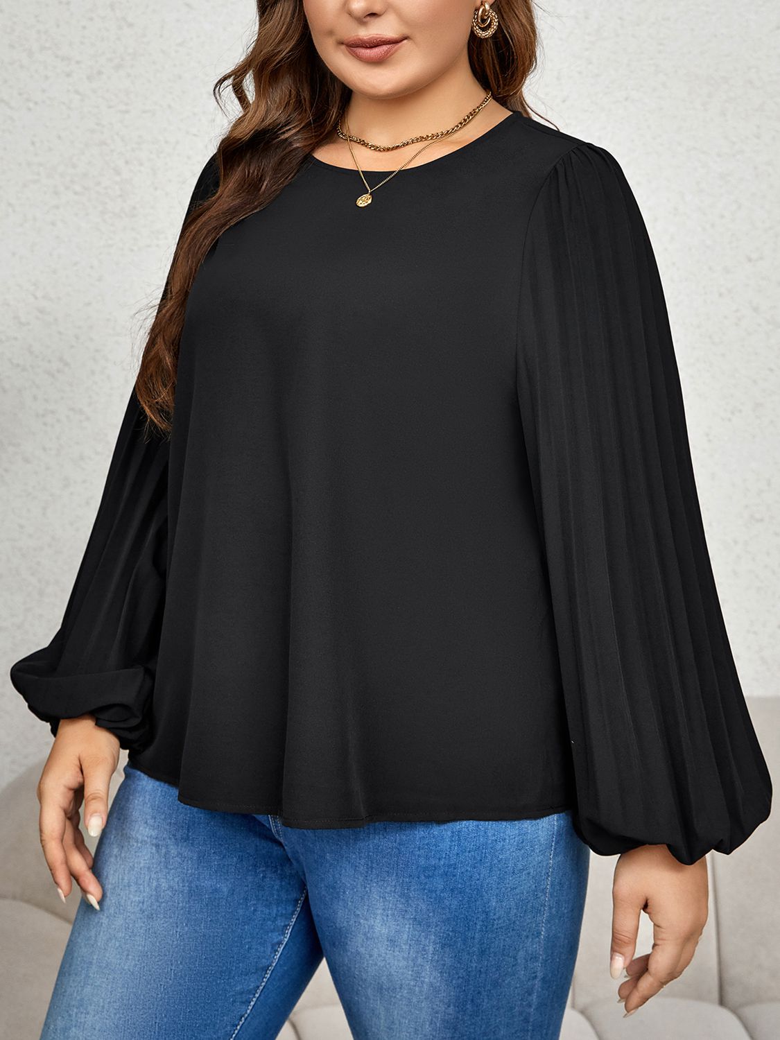 Plus Size Round Neck Puff Sleeve Blouse